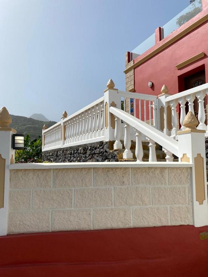Banana House Villa แอร์มิกวา ภายนอก รูปภาพ